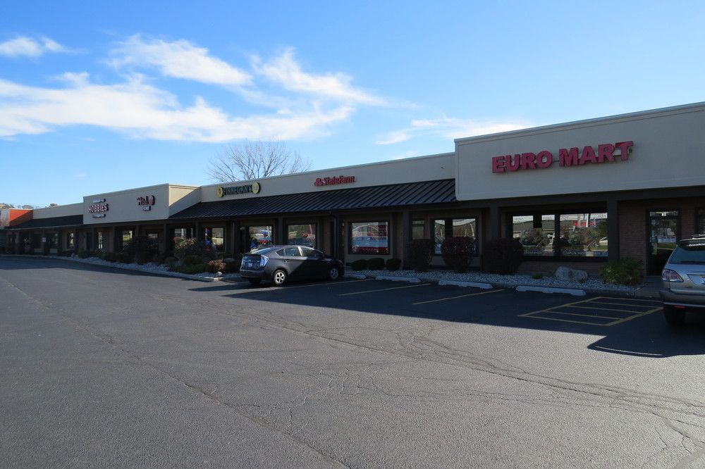Sand-Ridge Plaza: 1050-1084 Joliet St, Dyer, IN 46311